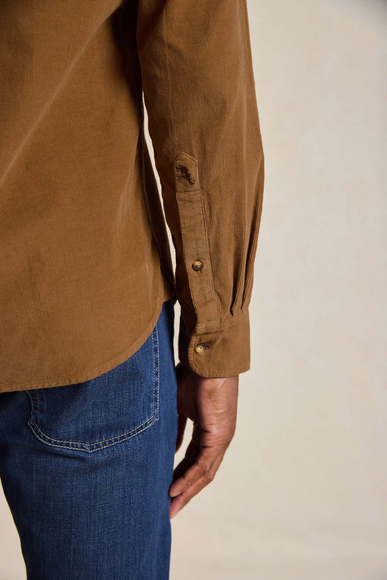 Enhance your wardrobe with the Wyck Acorn Shirt. Crafted from garment dyed cord and featuring a classic collar, this shirt offers a perfect mix of timeless yet modern style.