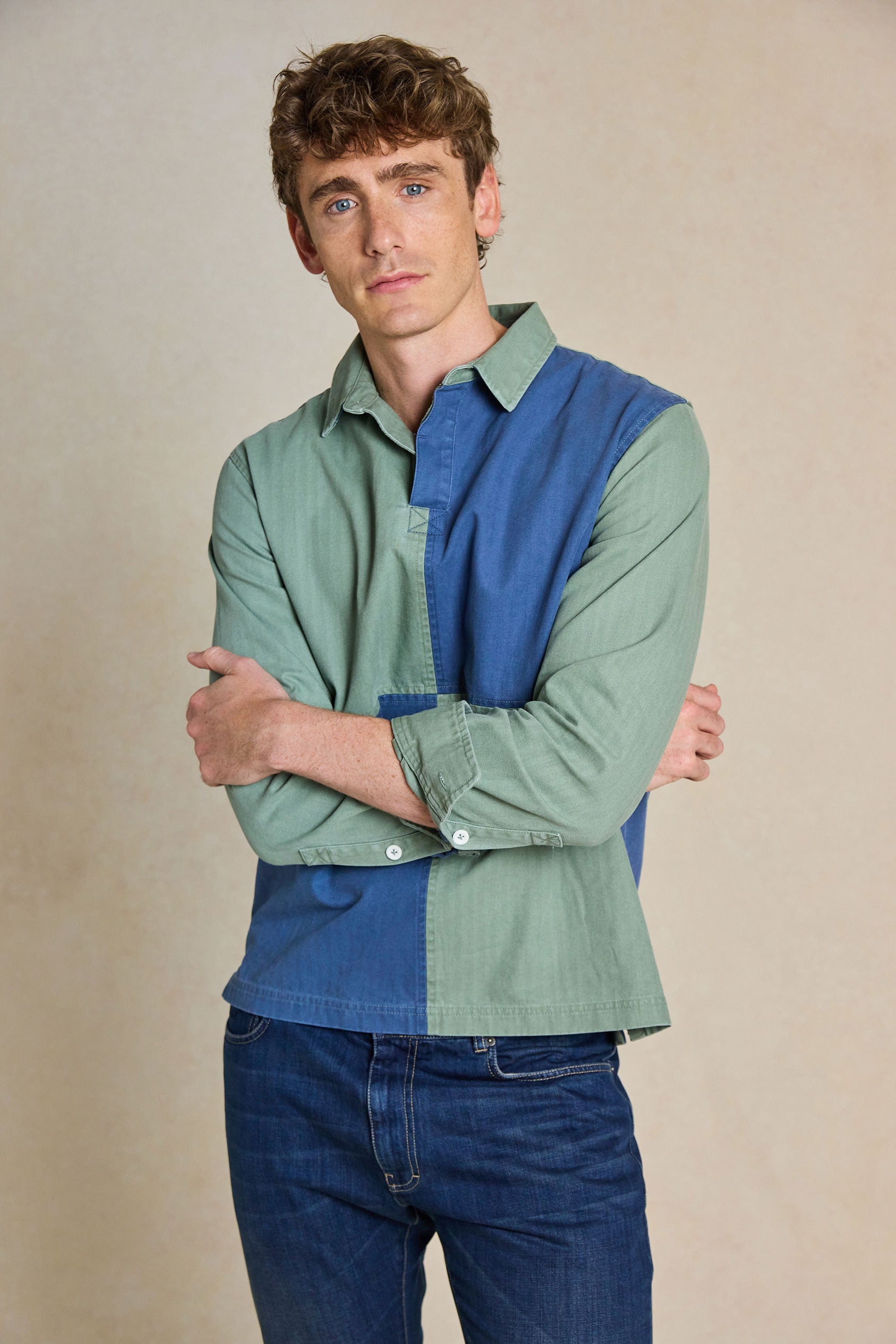 Upgrade your wardrobe with the Arden Sage Herringbone Deck Shirt. Crafted from premium herringbone fabric, this deck shirt offers a textured yet refined look, making it ideal for both casual and semi-formal occasions.