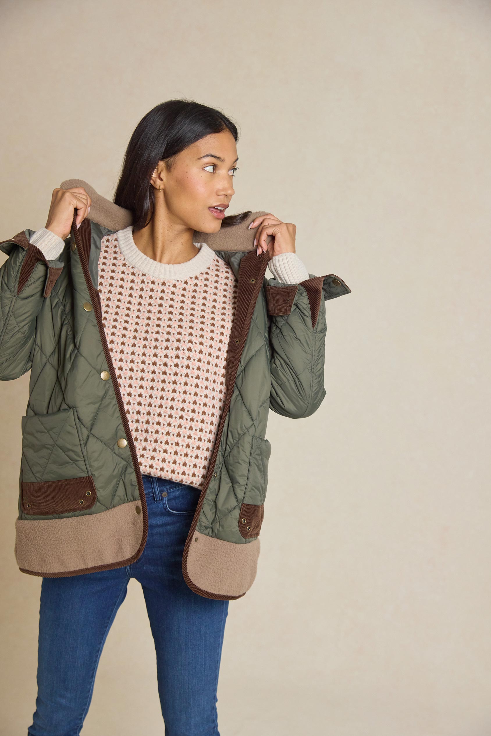 Embrace cooler days with the Filby Khaki Quilted Jacket for women. Stylish, warm and perfect for the Autumn/Winter season. Shop now!