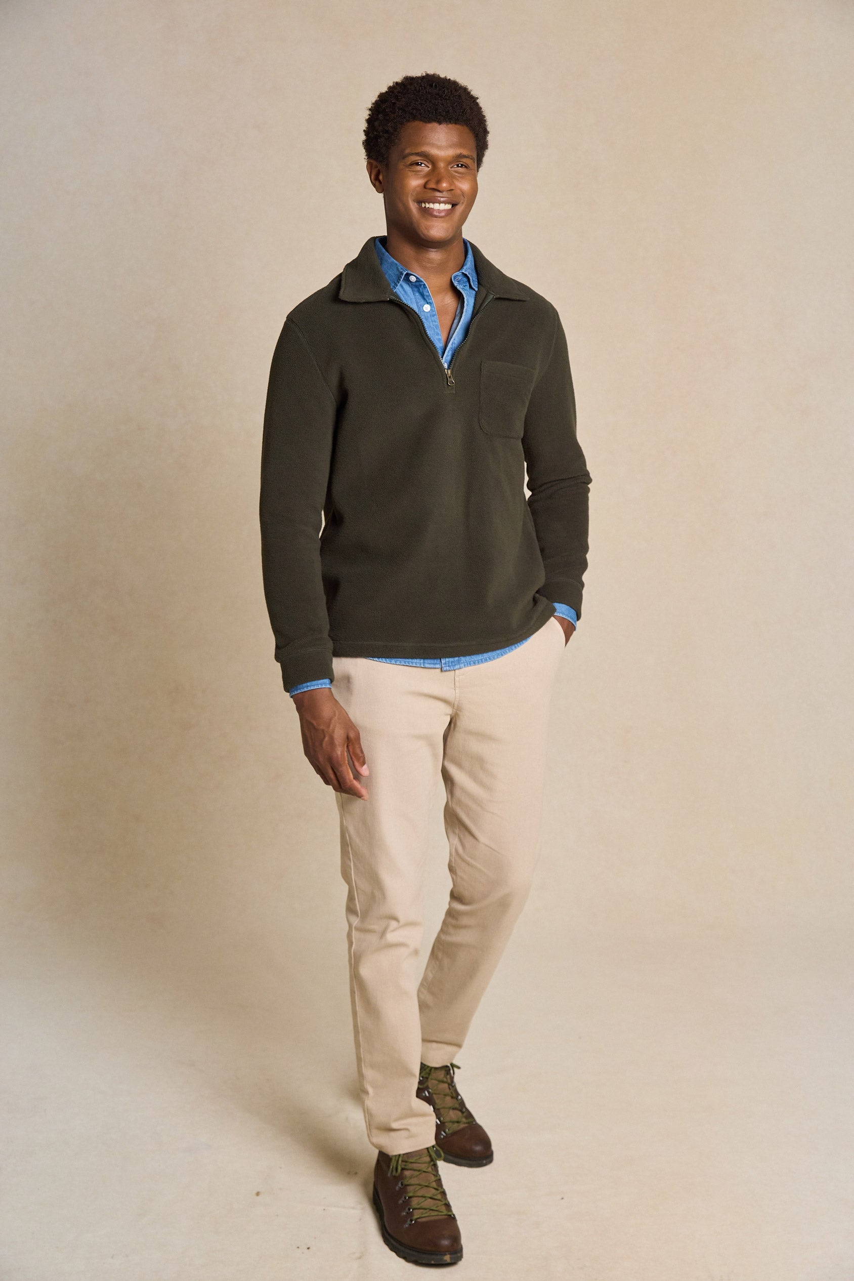 Discover the Glenmore Khaki Half Zip Fleece. This versatile menswear essential combines a classic half-zip design with warm microfleece, creating comfort with a modern twist.