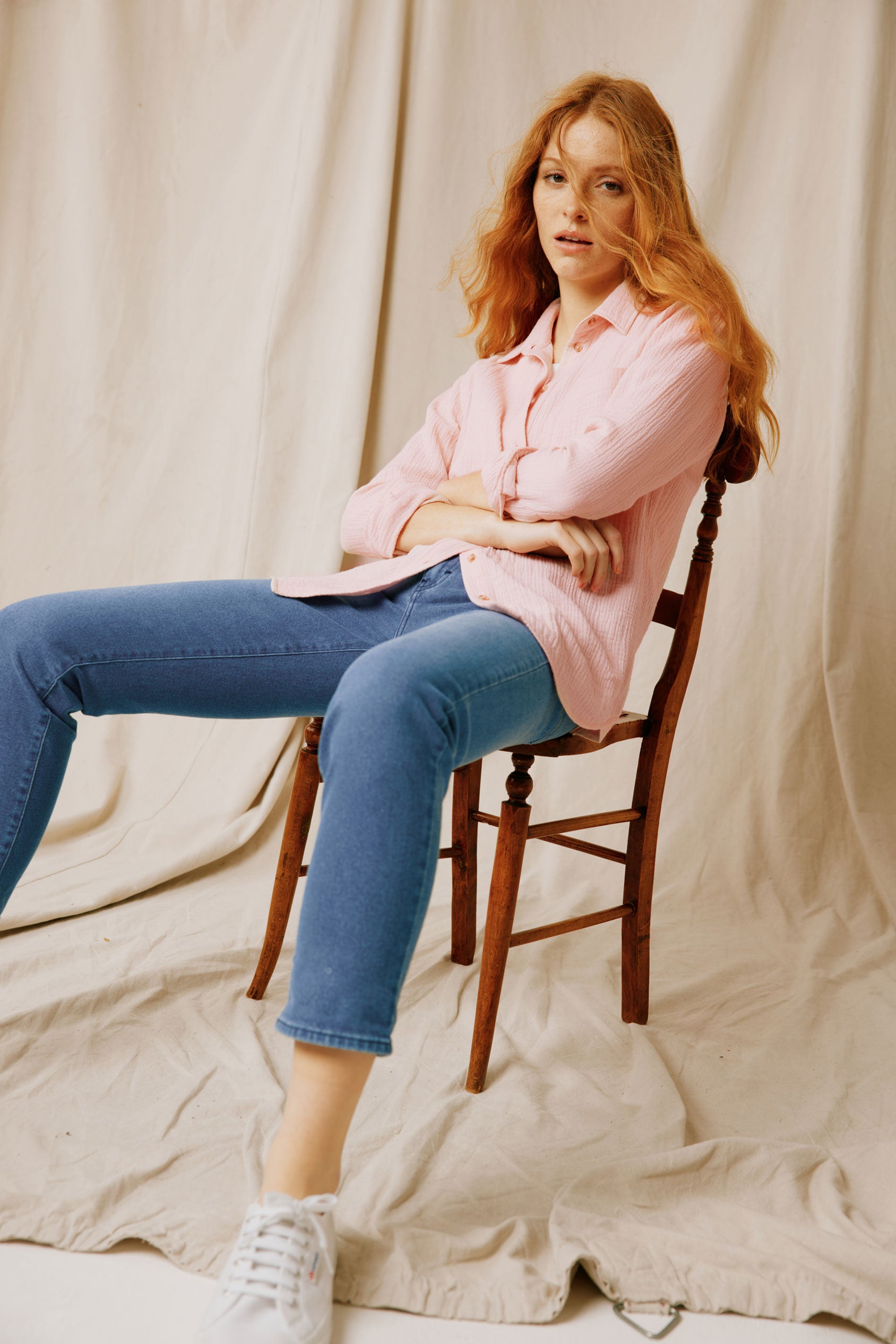 Upgrade your wardrobe with the Lifford Blush Doublecloth Shirt. Lightweight and elegant, it’s perfect for any occasion. Discover effortless sophistication today.