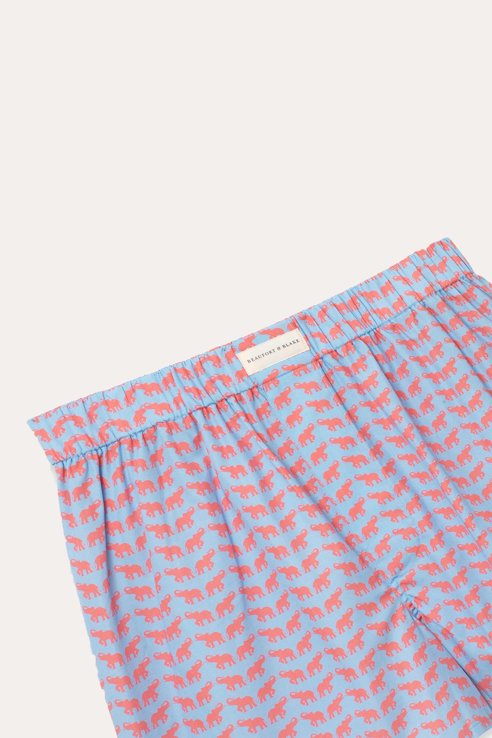 Upgrade your comfort with Lough Coral Elephant Boxer Shorts for men. Soft, stylish, and breathable, perfect for everyday wear. Shop now for ultimate comfort!