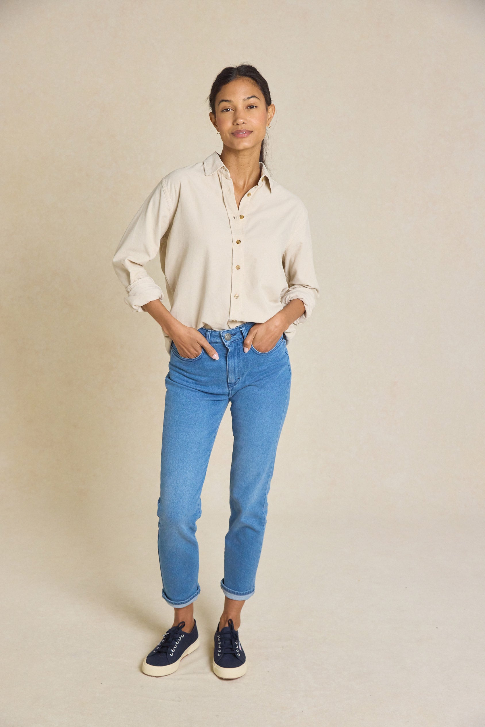 Elevate your Autumn wardrobe with our Stroud Ecru Cord Shirt. Perfect for cooler days, this womenswear essential combines comfort and style seamlessly.