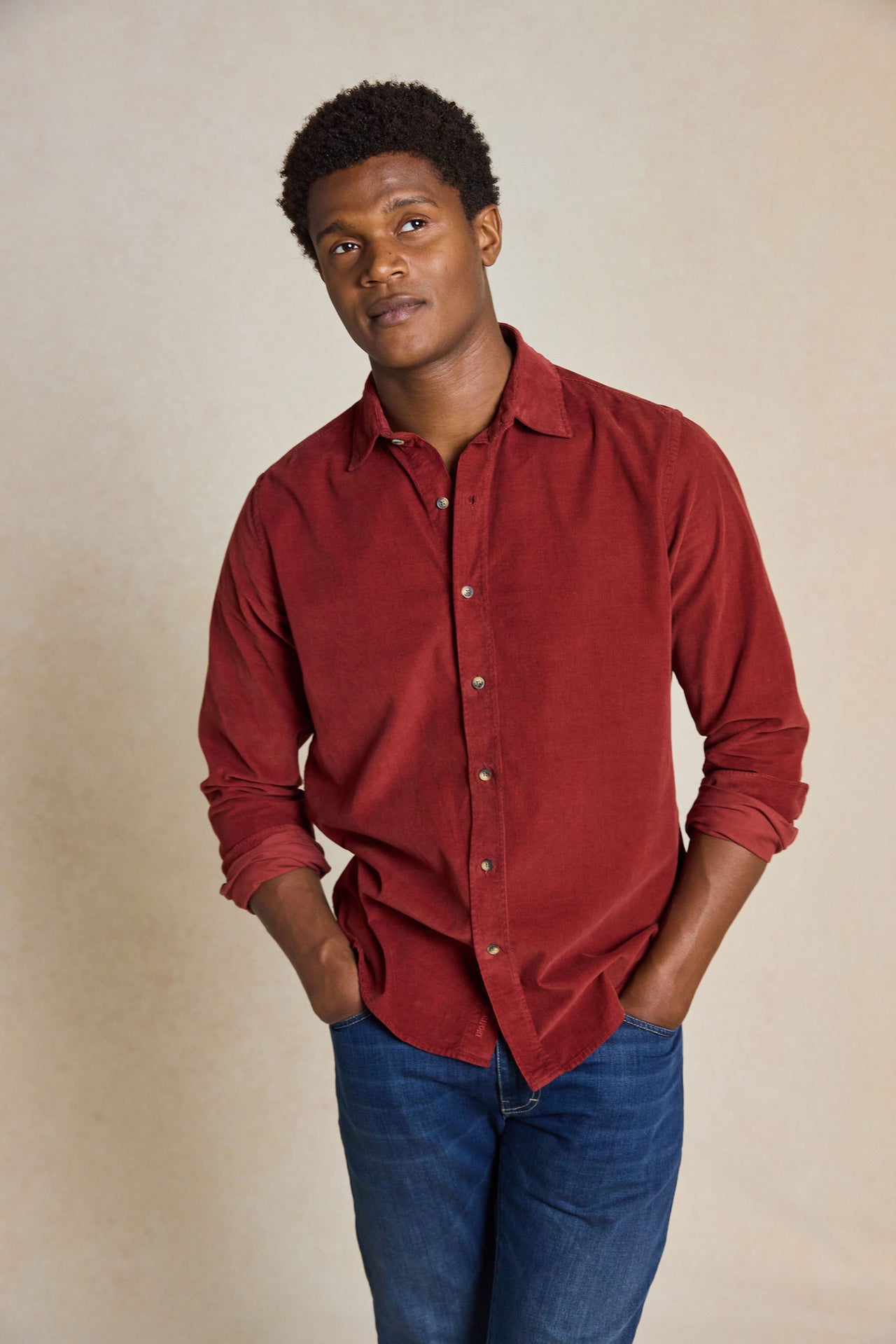 Enhance your wardrobe with the Wyck Rust Cord Shirt. Crafted from 100% cotton, this shirt combines rich color with a classic collar for a versatile and stylish look.